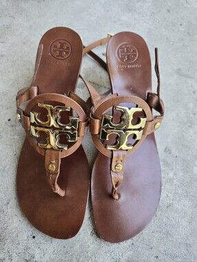 Tory Burch Brown Leather Logo Thong Heeled Sandals - 11